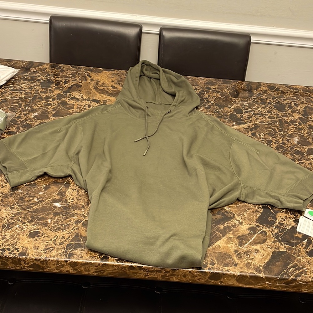 Reebok 3/4 sleeve hooded sweater - Brand New 3XL